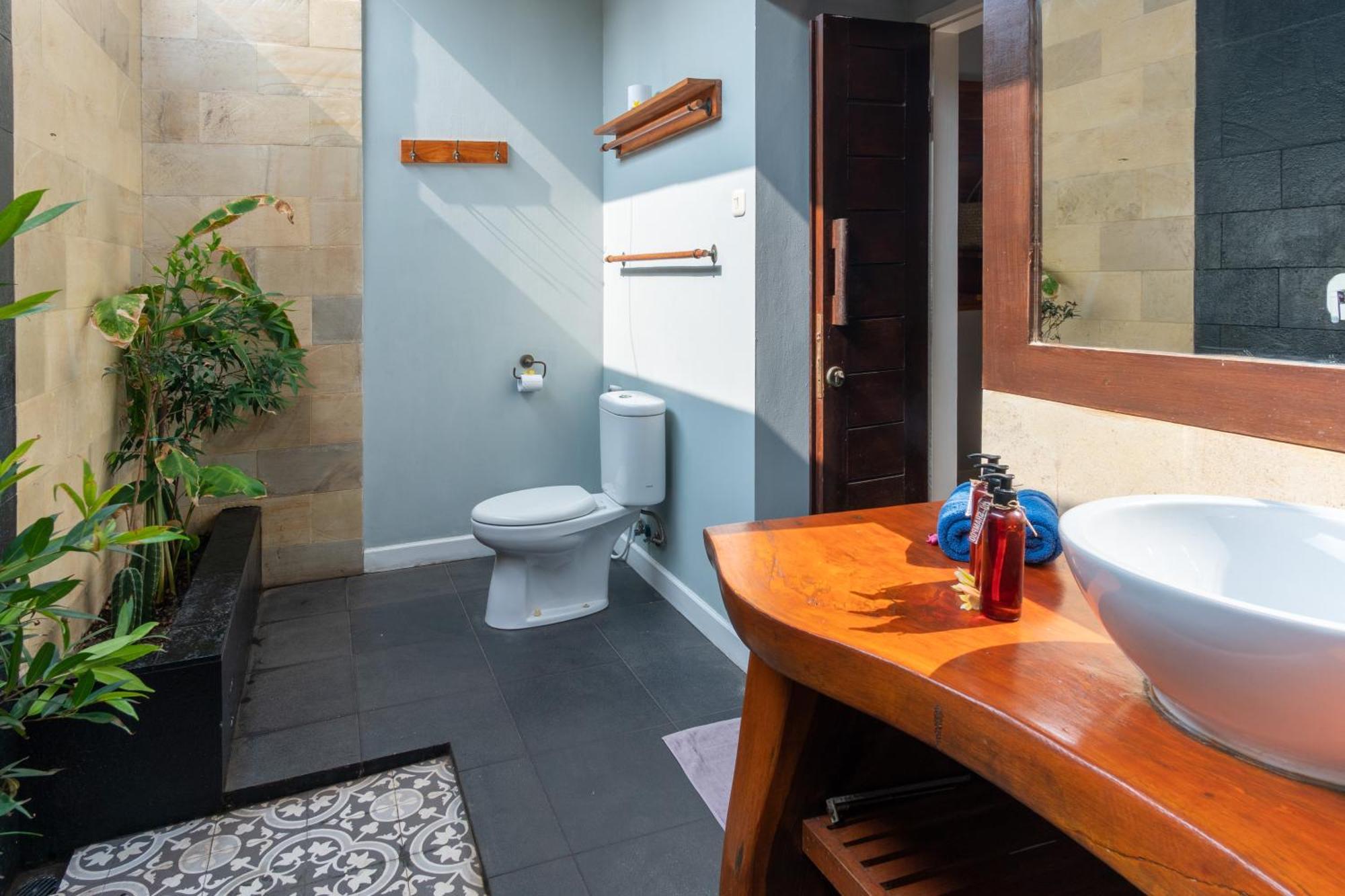 Bale Sampan Boutique Bungalows Gili Trawangan Exterior photo